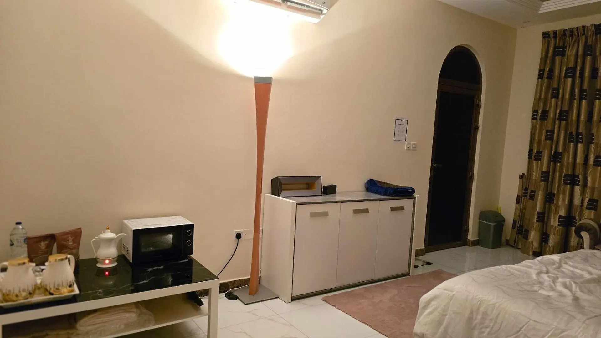 Elegant Room In Luxury Villa アジュマーン 0*,  アラブ首長国連邦