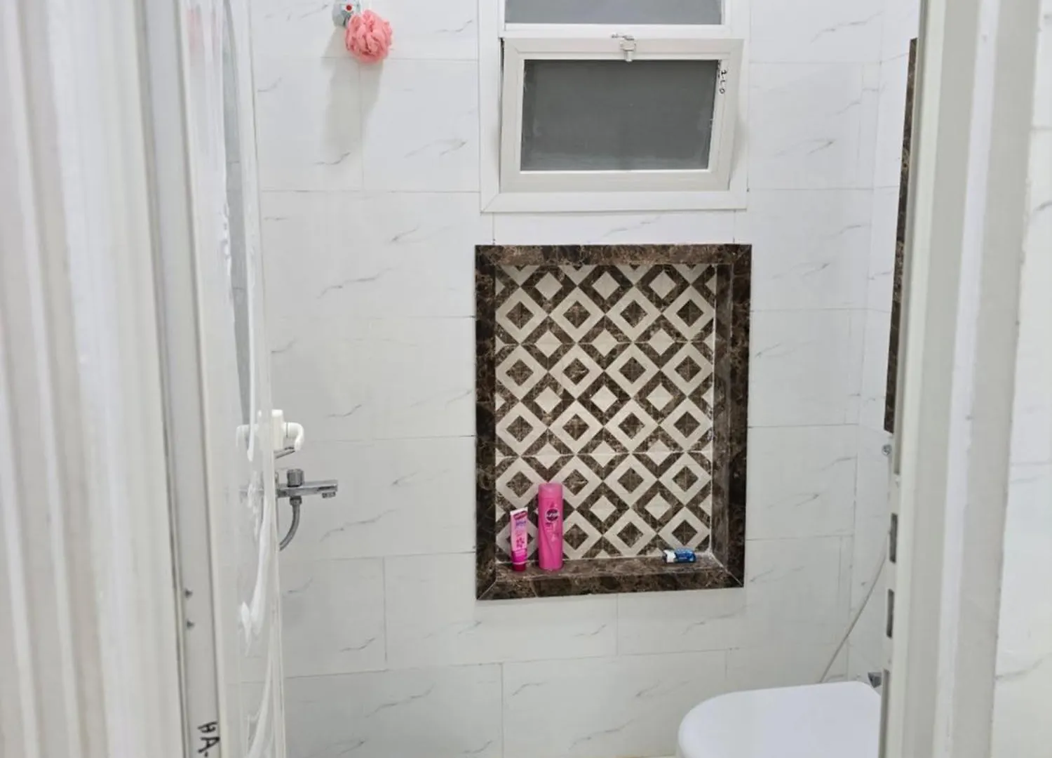 Elegant Room In Luxury Villa Ajman Homestay