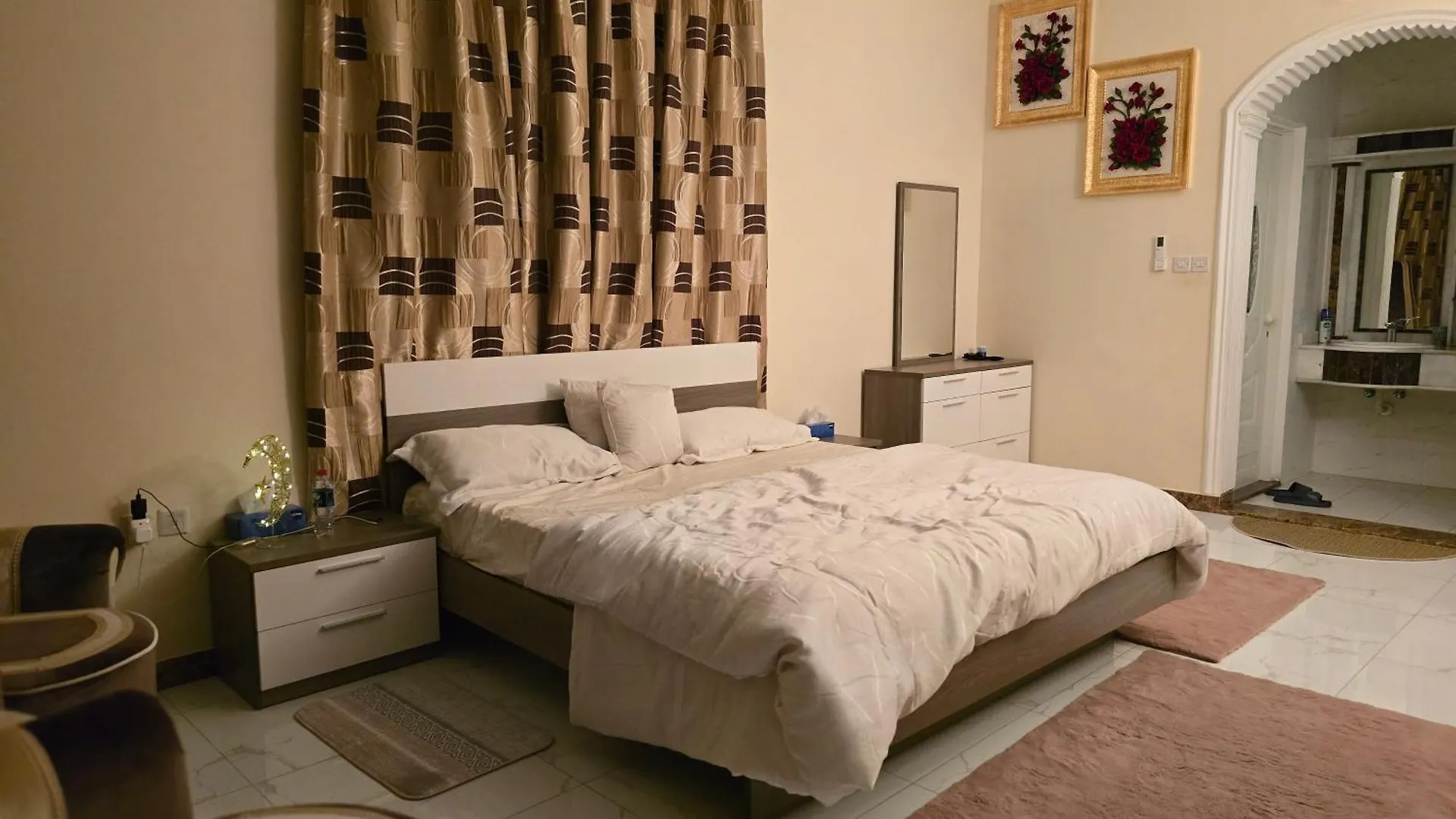 Elegant Room In Luxury Villa Ajman United Arab Emirates
